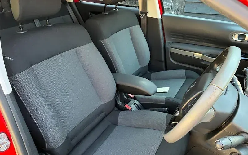 Used Citroën C4 Flair 99 HP (72 kW) 2015 Red SUV