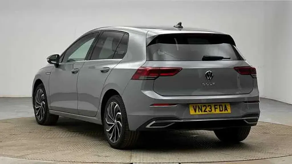 Used VW Golf VIII 130 HP (95 kW) 2023