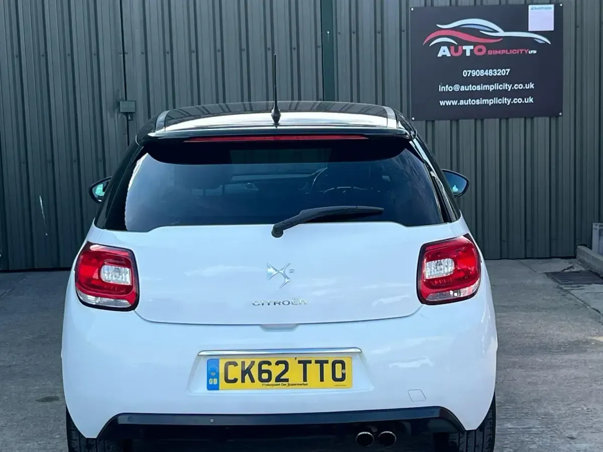 Usado Citroën DS3 155 HP (114 kW) 2012 Branco Citadino