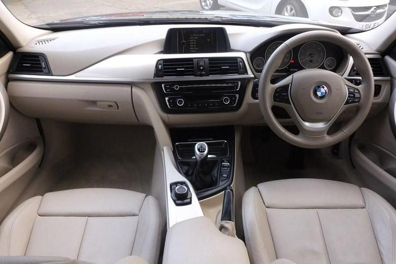 Used BMW 320 Comfort Edition 2012 Black Sedan