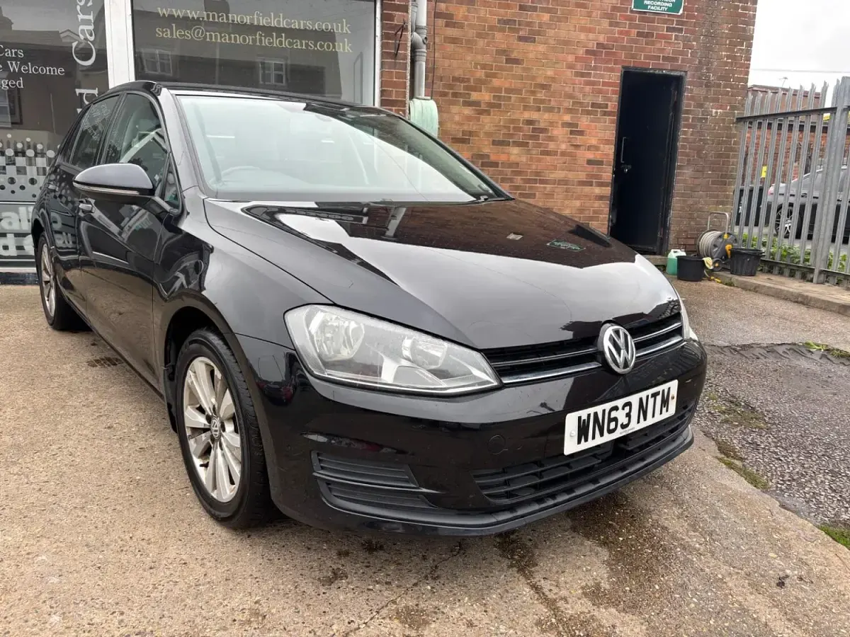 Used VW Golf VII SE 122 HP (89 kW) 2013 Black Hatchback