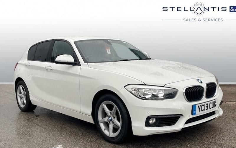 White Used 2019 BMW 118 Comfort Edition Hatchback | £14,604 (Good price) - Image 1/4