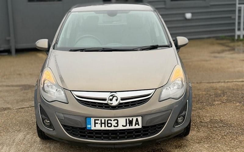 Used Vauxhall Corsa 101 HP (74 kW) 2014 Brown Hatchback