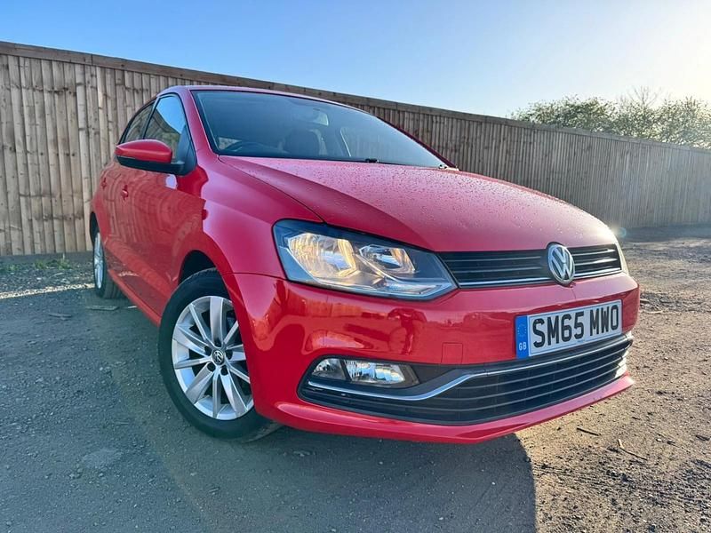 Used VW Polo SE 60 HP (44 kW) 2015 Red Hatchback