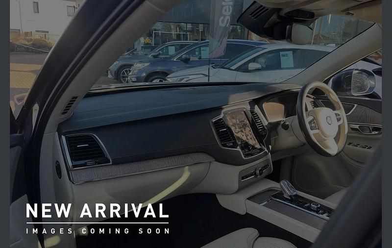 Used Volvo XC90 Inscription 247 HP (181 kW) 2021 Blue SUV