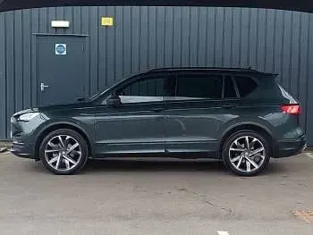 Used Seat Tarraco FR Sport 150 HP (110 kW) 2024 Green SUV