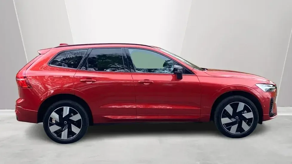 Usado Volvo XC60 Ultra 449 HP (330 kW) 2025 Vermelho SUV
