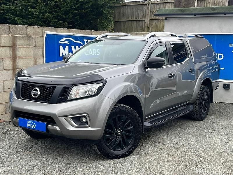 Used Nissan Navara Tekna 190 HP (139 kW) 2018 Grey Pickup