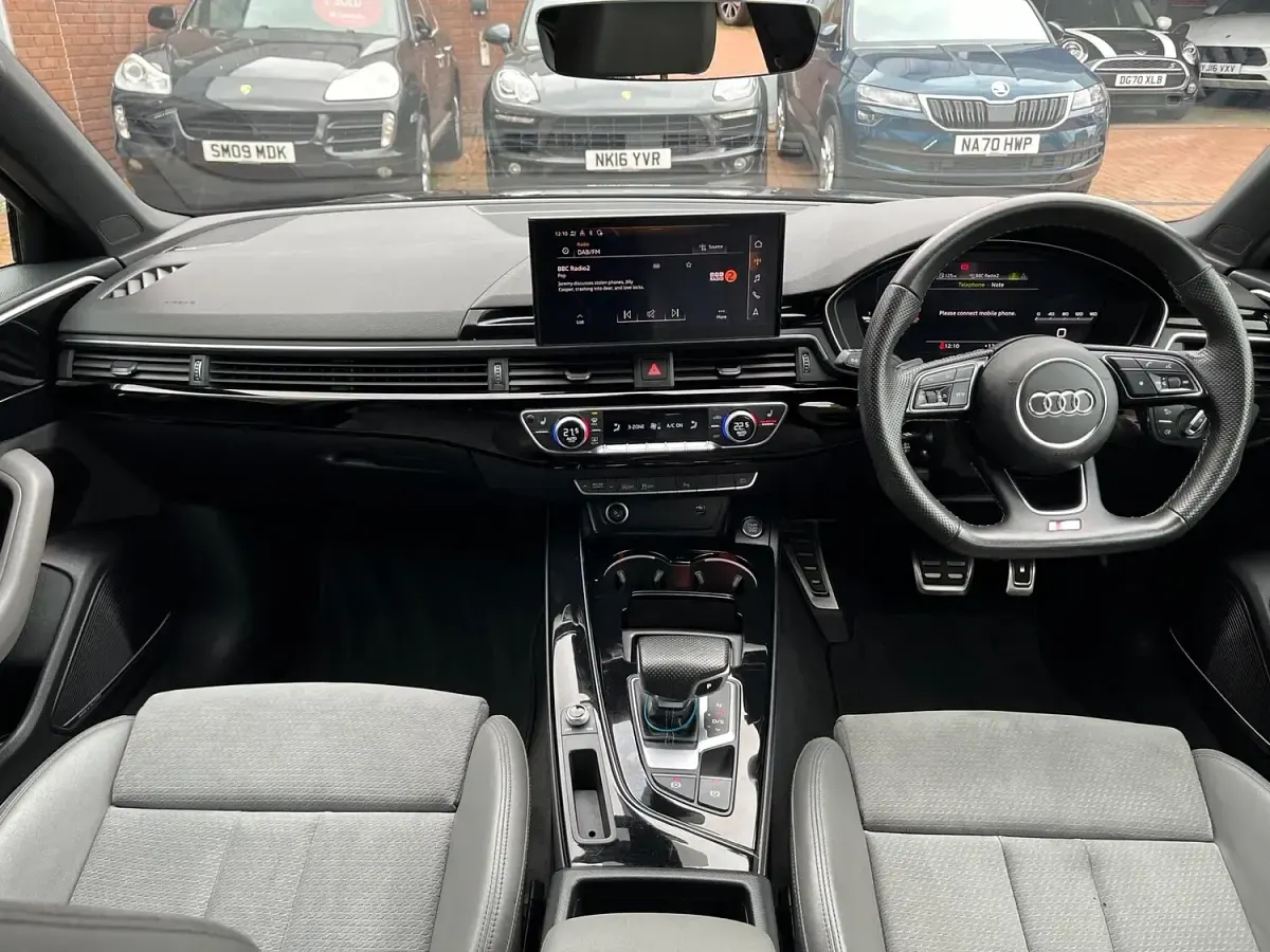 Used Audi A4 Black Edition 150 HP (110 kW) 2023 Grey Sedan