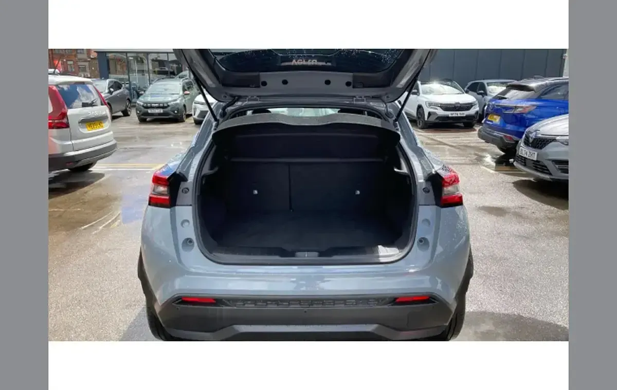 Used Nissan Juke Tekna 143 HP (105 kW) 2025 Grey SUV