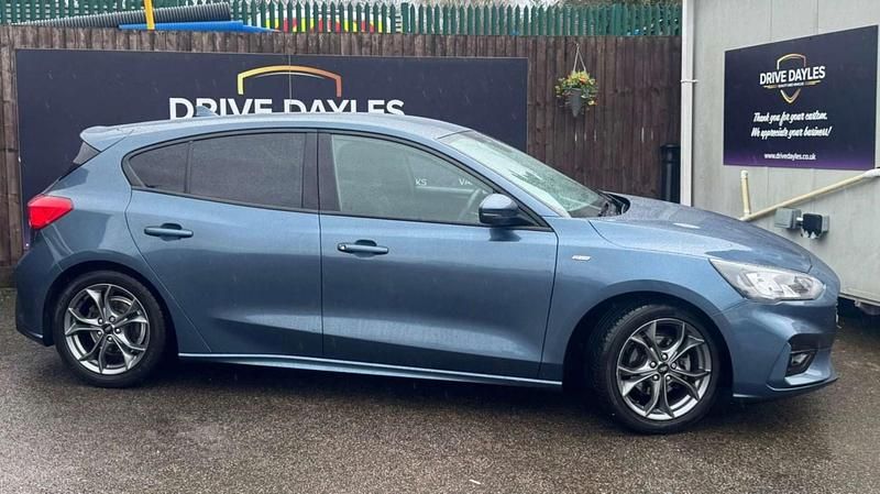 Used Ford Focus ST-Line 125 HP (91 kW) 2020 Blue Hatchback