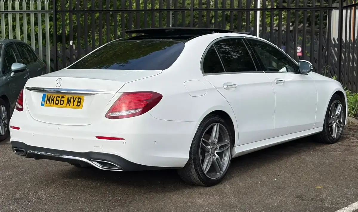 Used Mercedes E220 AMG Line Premium 2016 White Sedan
