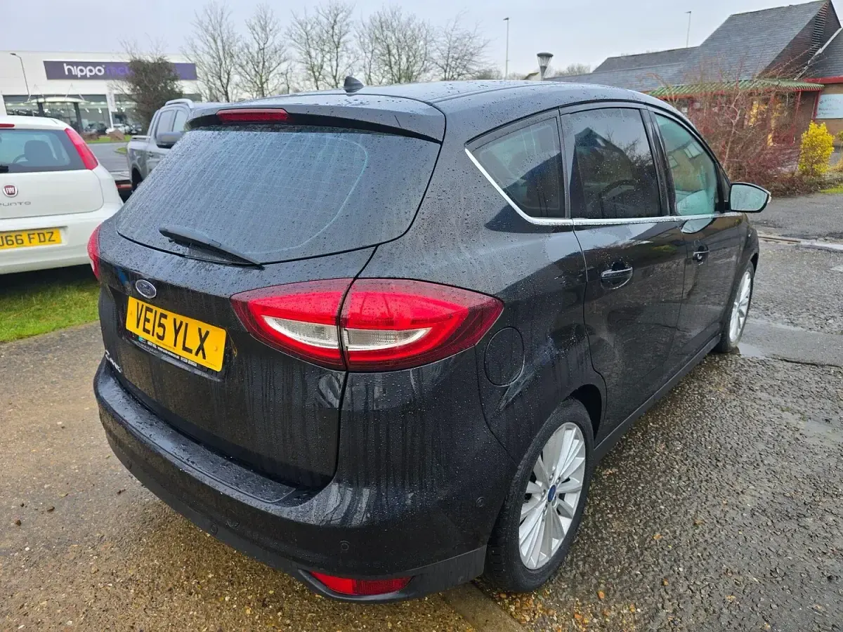Used Ford C-MAX Titanium 2015 Black MPV