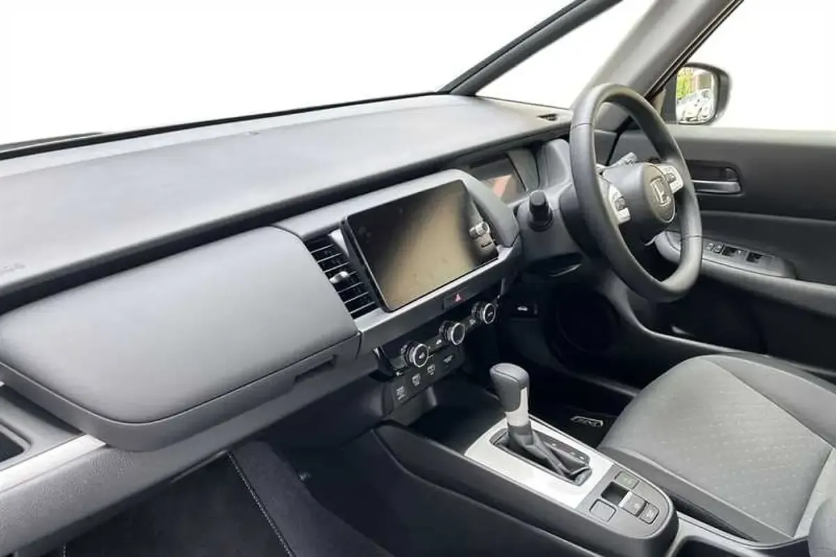 Used Honda Jazz Elegance 122 HP (89 kW) 2025 Platinum white Hatchback