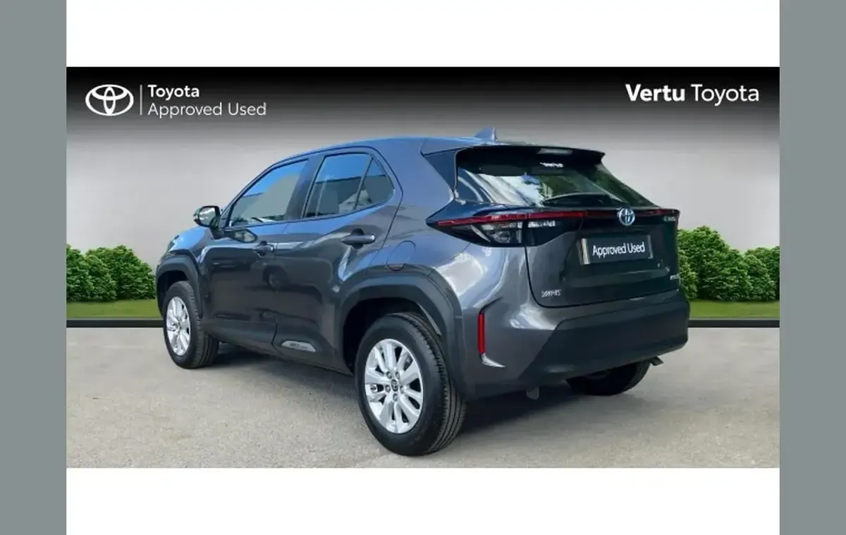 Used Toyota Yaris Cross 113 HP (83 kW) 2022 Grey SUV