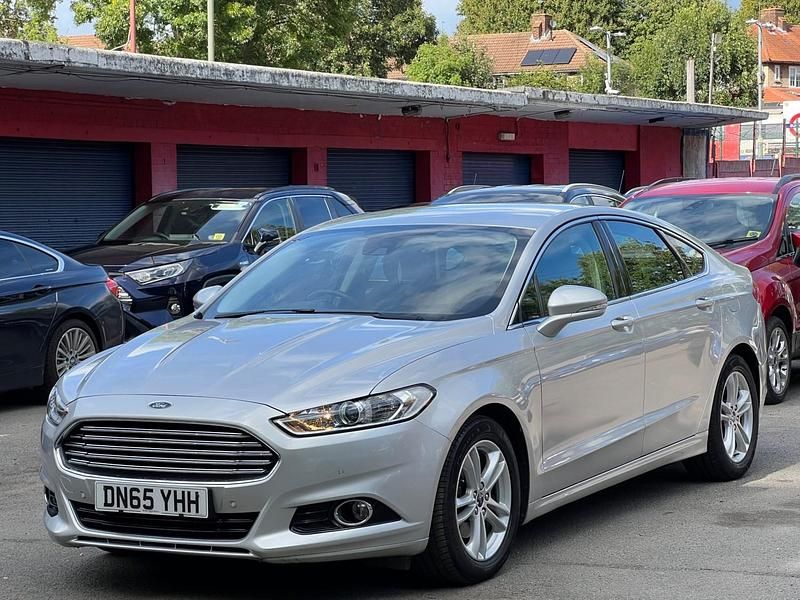 Used Ford Mondeo Titanium 160 HP (117 kW) 2015 Silver Hatchback