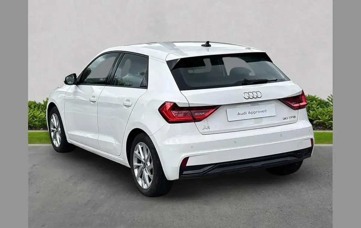 Used Audi A1 Sport 108 HP (79 kW) 2023 White SUV