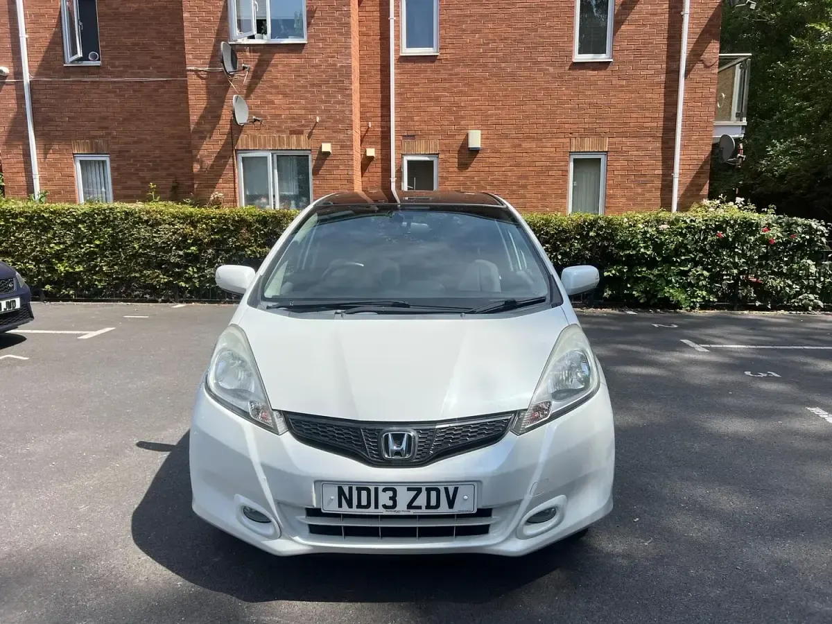Used Honda Jazz EX 99 HP (72 kW) 2013 White Hatchback