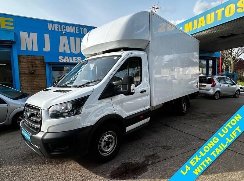 Usado Ford Transit S 130 HP (95 kW) 2022 Branco Van