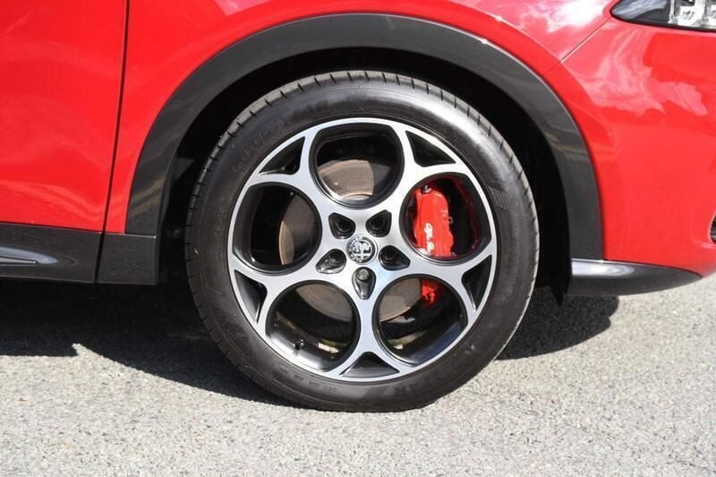 Red Used 2024 Alfa Romeo Tonale Veloce SUV | £28,196 (Fair price) - Image 1/4