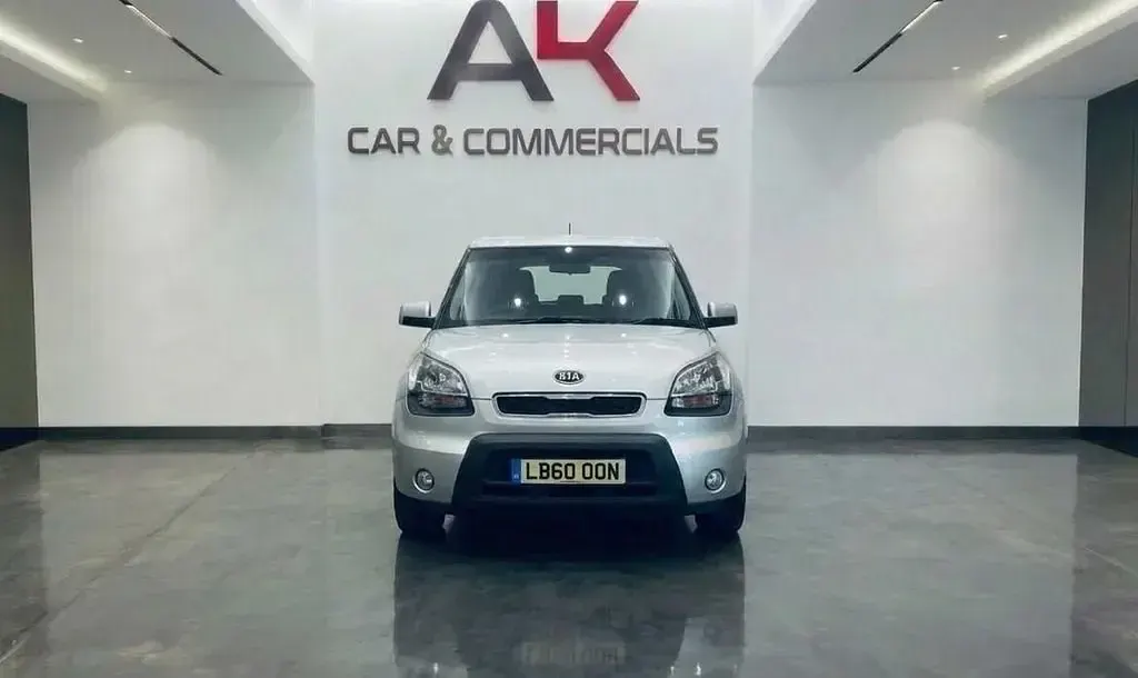 Second-hand Kia Soul 126 CP (92 kW) 2011 Argintiu SUV