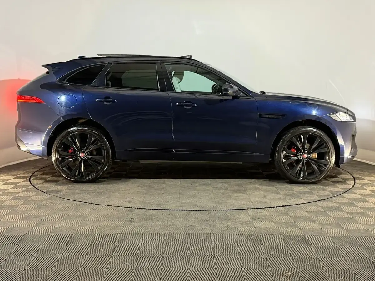 Used Jaguar F-Pace S 300 HP (220 kW) 2019 Blue SUV
