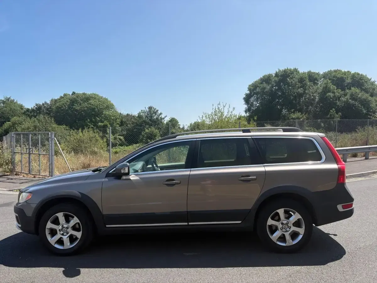 Used Volvo XC70 SE Lux 2009 Grey Estate