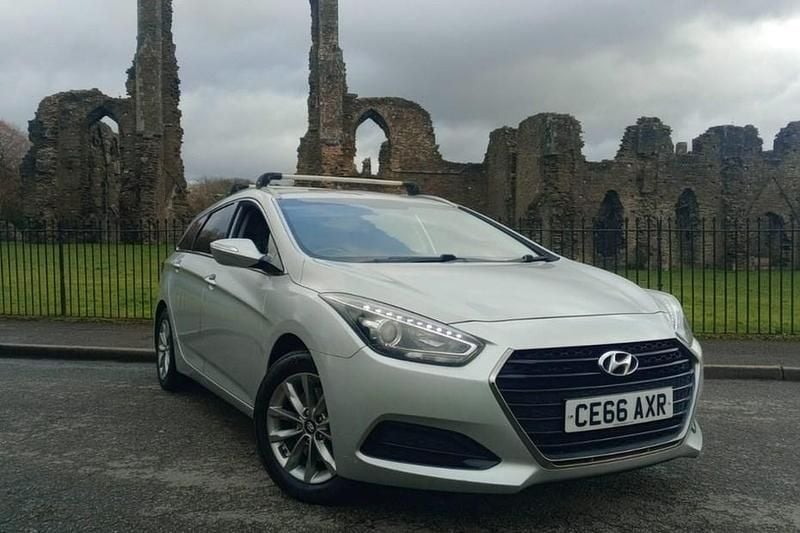 Used Hyundai i40 141 HP (103 kW) 2016 Silver Estate