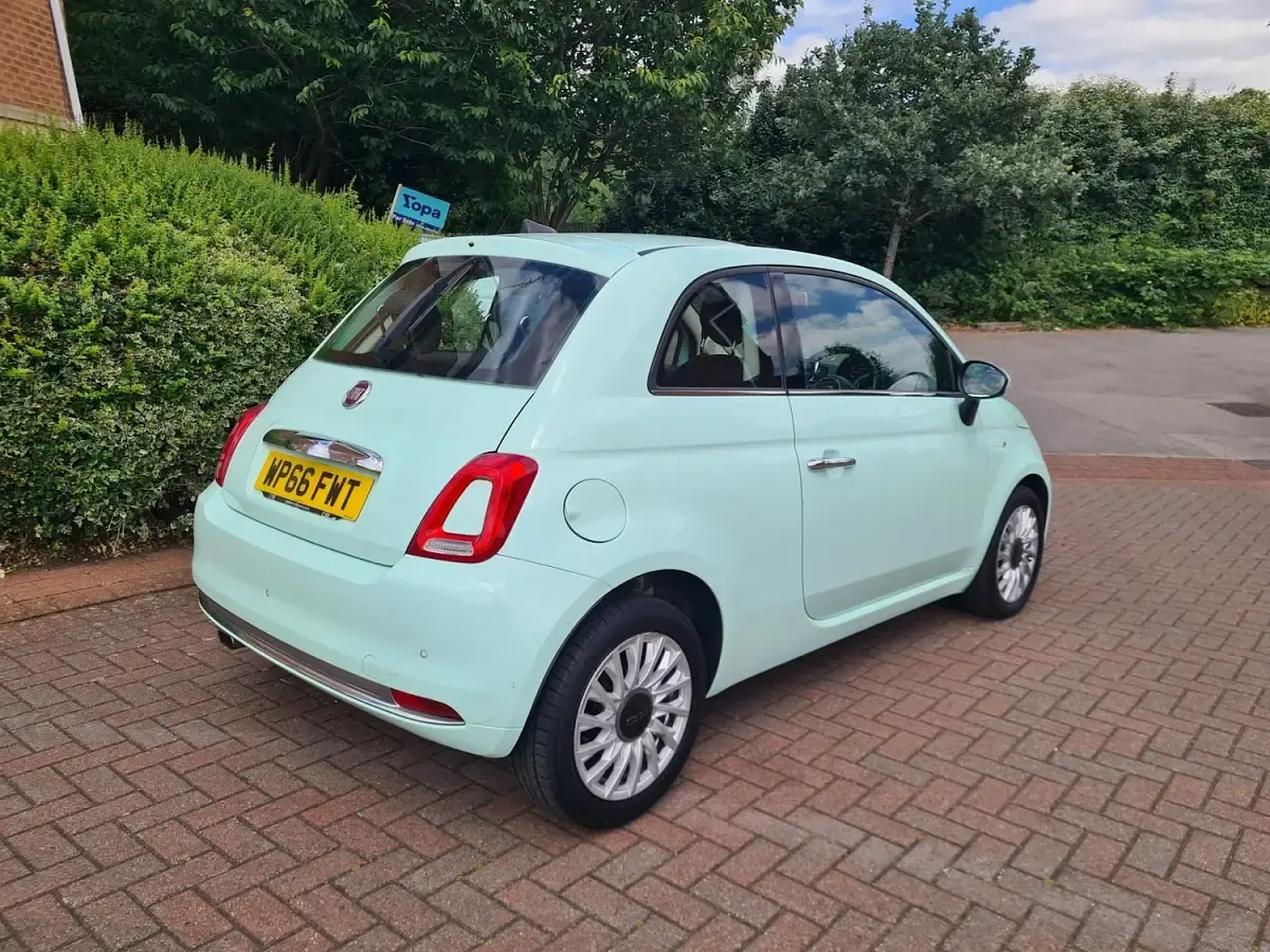 Used Fiat 500 Lounge 69 HP (50 kW) 2016 Green Hatchback