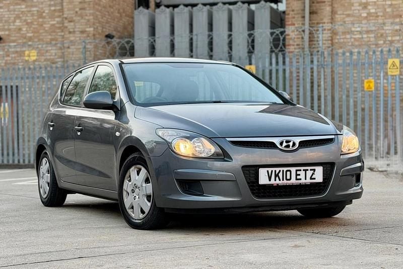 Used Hyundai i30 Classic 108 HP (79 kW) 2010 Grey Hatchback