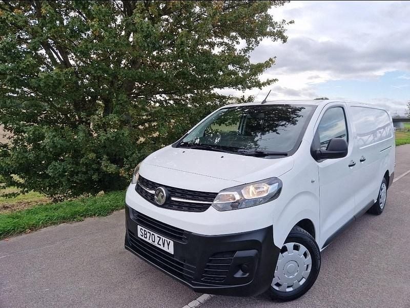 White Used 2021 Vauxhall Vivaro Van | £10,995 (Fair price) - Image 1/3