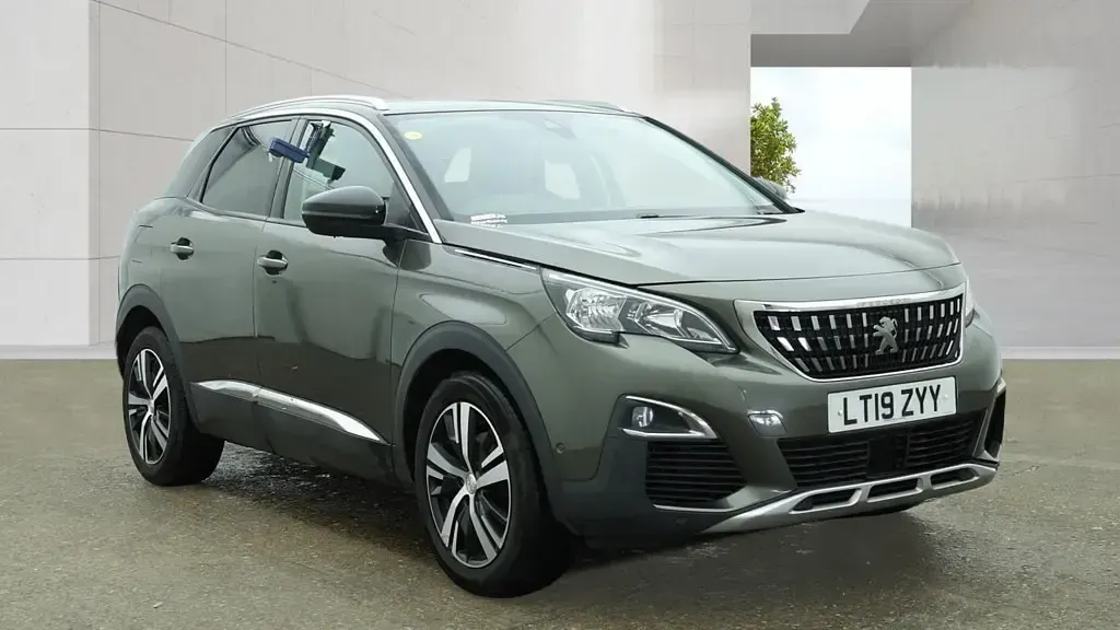 Used Peugeot 3008 Allure 130 HP (95 kW) 2019 Grey SUV