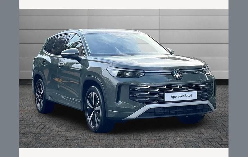 Green Used 2025 VW Tayron Elegance SUV | £36,495 (Good price) - Image 1/3
