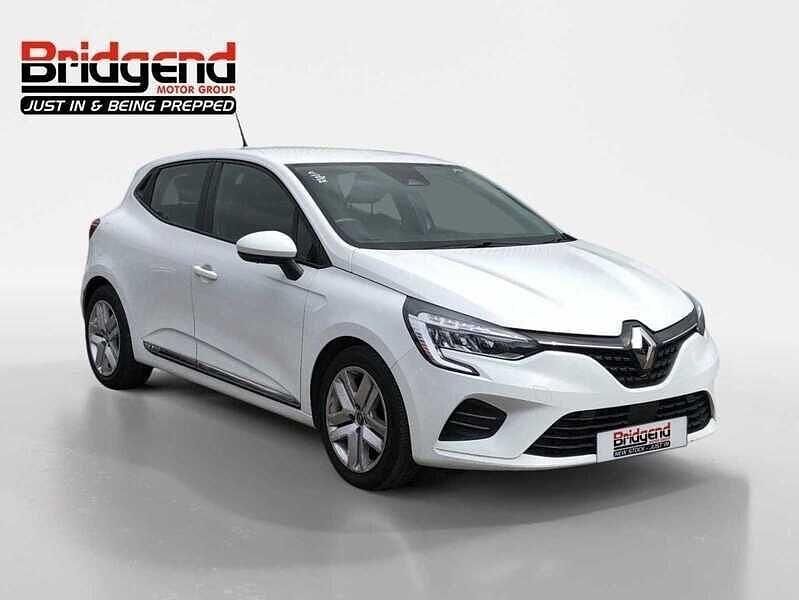 White Used 2020 Renault Clio V Play Hatchback | £10,299 (Fair price) - Image 1/4