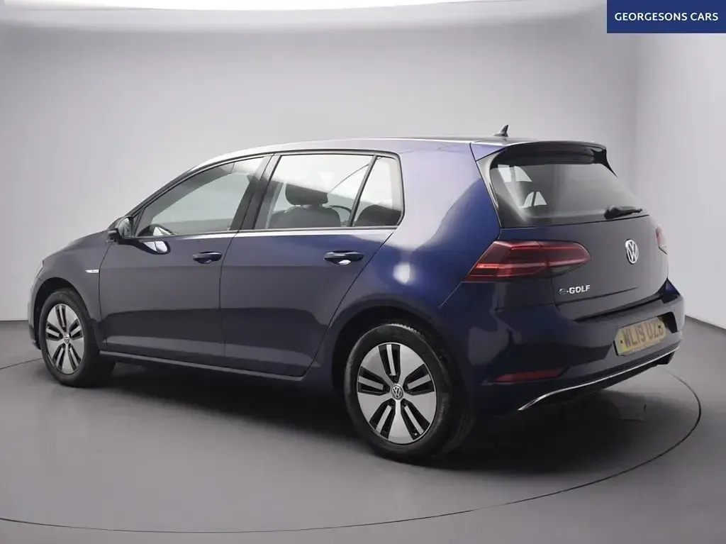 Begagnad VW e-Golf 100 kW (136 HK) 2019 Halvkombi