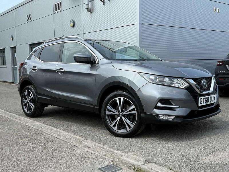 Grey Used 2018 Nissan Qashqai N-Connecta SUV | £11,000 (Fair price) - Image 1/3