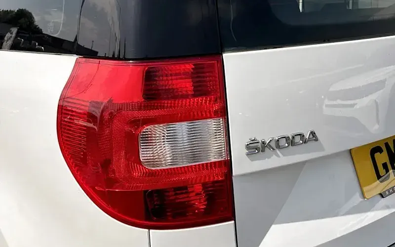Used Skoda Yeti Outdoor 110 HP (80 kW) 2016 White SUV