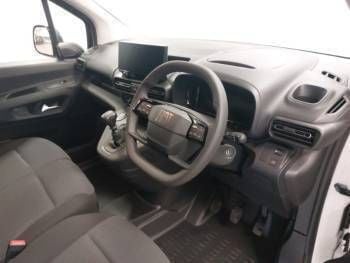 Image 3/4