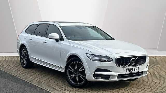 Used Volvo V90 CC Pro 188 HP (138 kW) 2019 White Estate