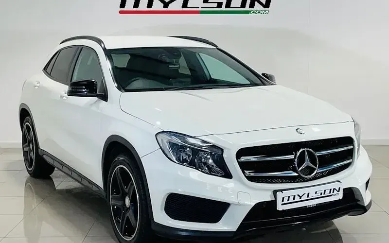 Käytetty Mercedes GLA200 AMG line 136 HP (100 kW) 2016 Katumaasturi