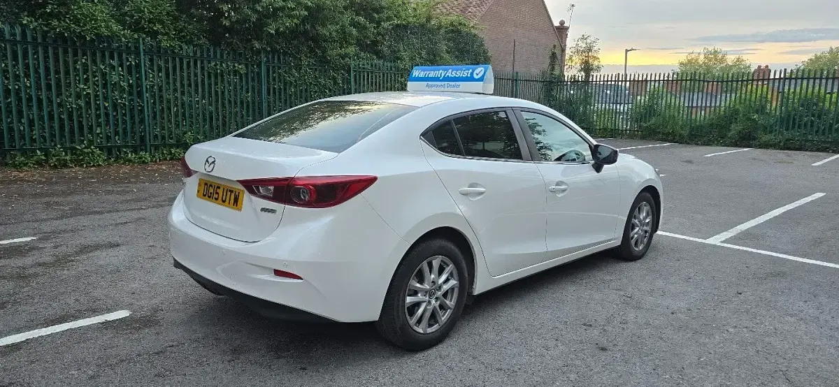 Used Mazda 3 165 HP (121 kW) 2015 White Sedan