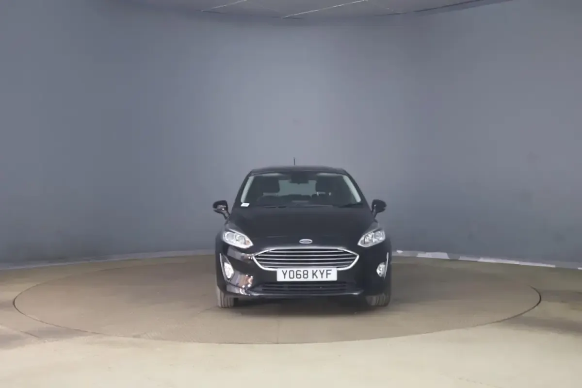 Used Ford Fiesta Zetec 100 HP (73 kW) 2018 Black Hatchback