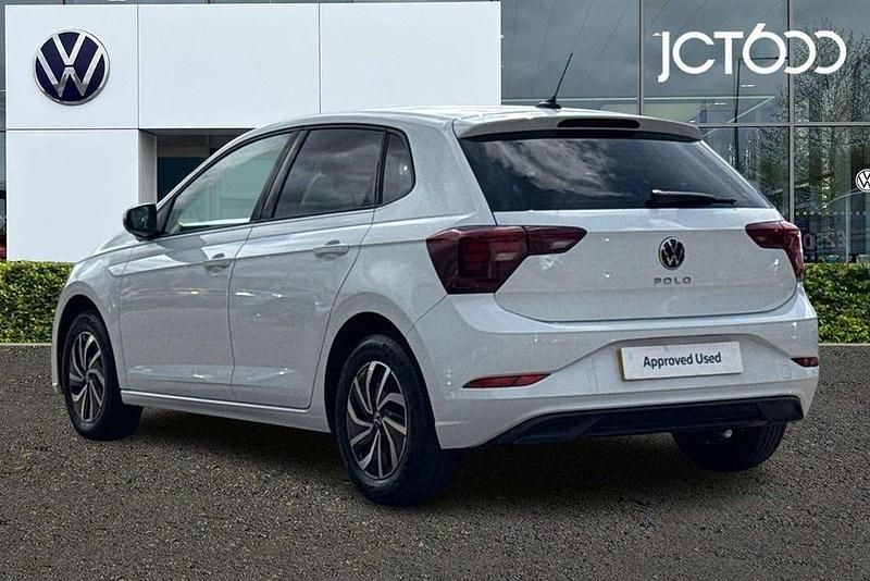 Used VW Polo Life 95 HP (69 kW) 2024 White Hatchback