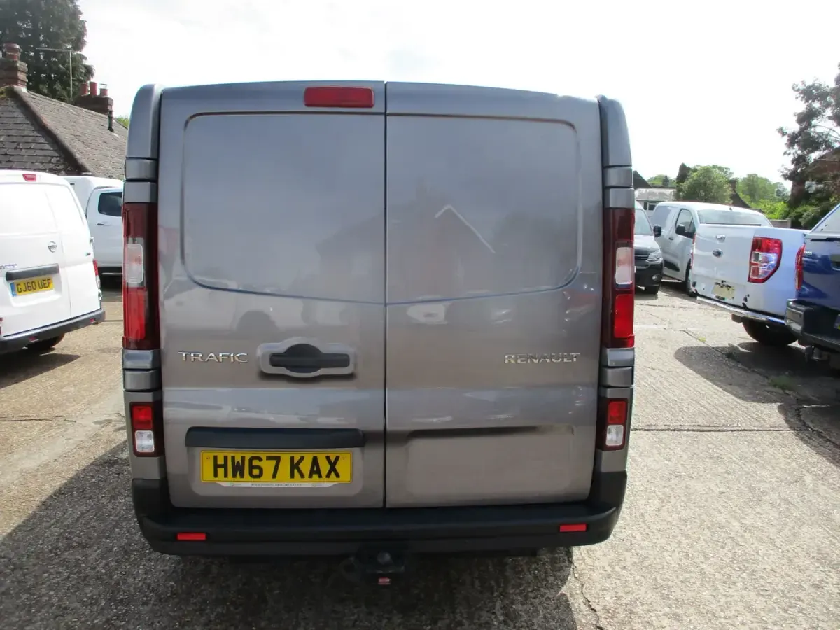 Używany Renault Trafic 2018 Szary Minivan