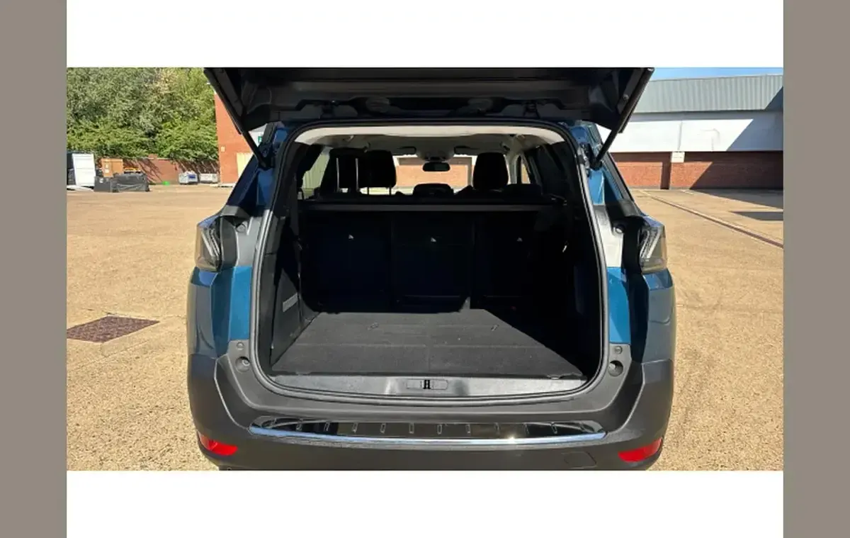 Used Peugeot 5008 Allure Premium 131 HP (96 kW) 2021 Blue SUV