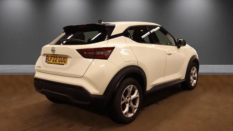 Used Nissan Juke N-Connecta 114 HP (83 kW) 2022 White SUV