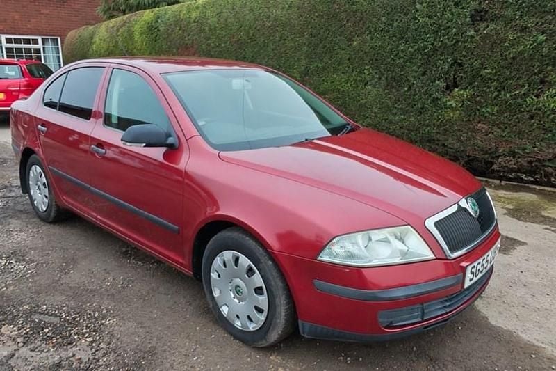 Red Used 2005 Skoda Octavia Classic Hatchback | £950 (Super price) - Image 1/1