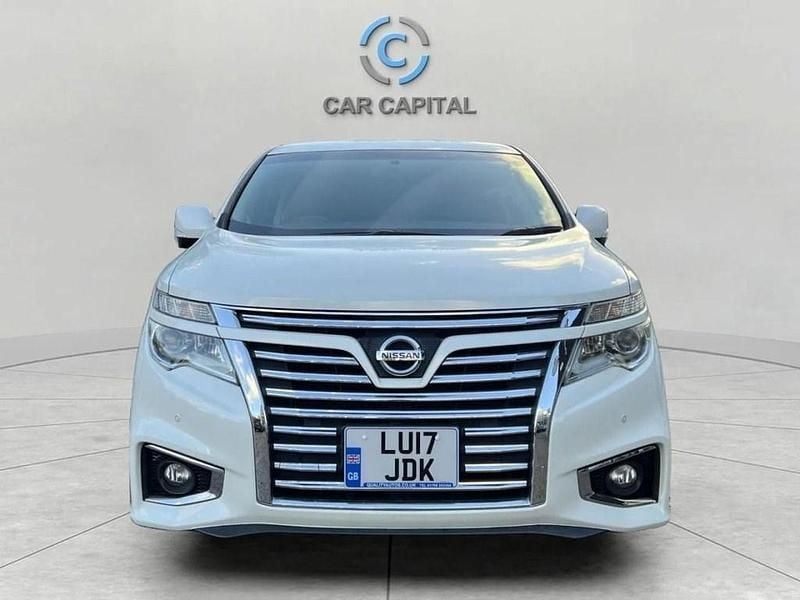 Used Nissan Elgrand 2017 White MPV