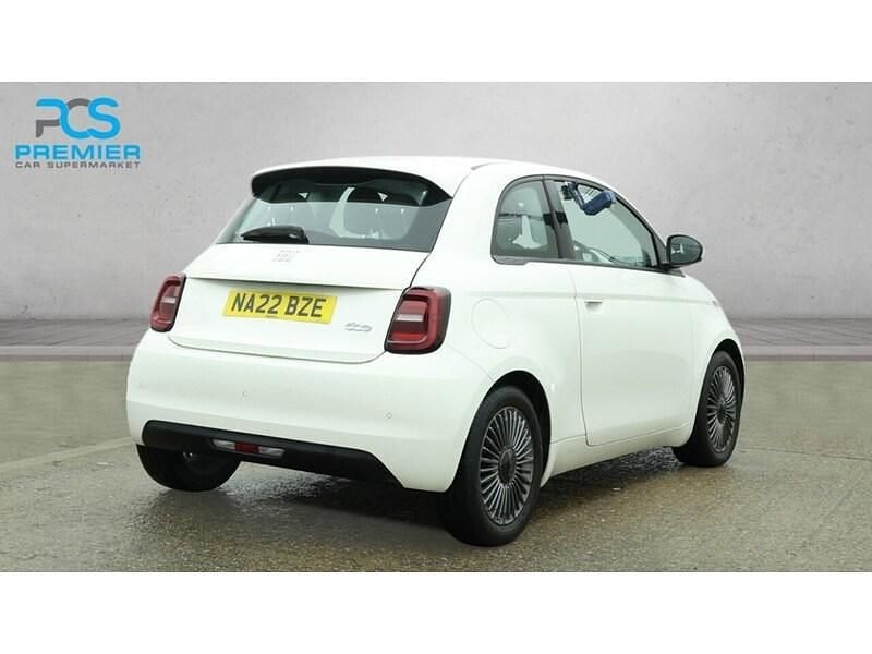 Second-hand Fiat 500e Icon 86 kW (118 CP) 2022 Alb Hatchback