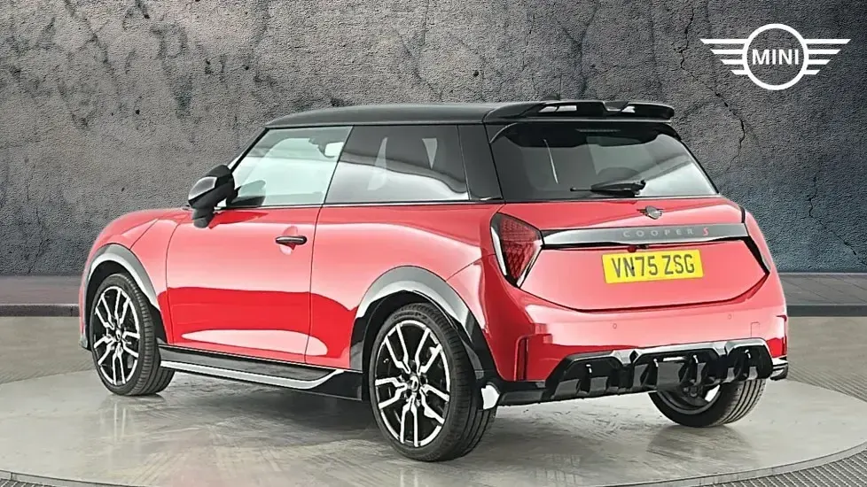 Used Mini Cooper S Hatch 201 HP (147 kW) 2026 Red Hatchback